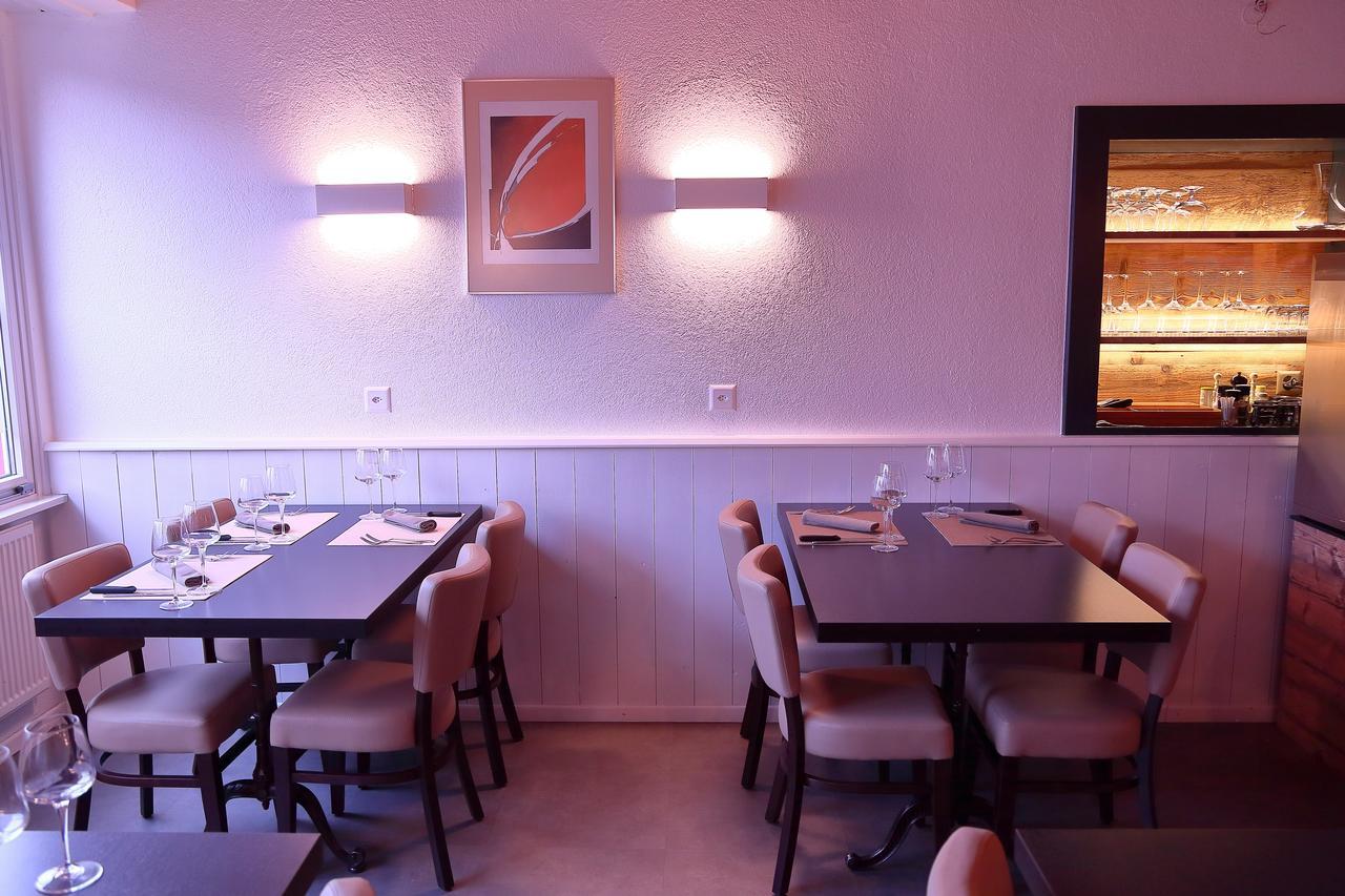 Hotel-Rotisserie La Tour Rouge Delémont Eksteriør bilde